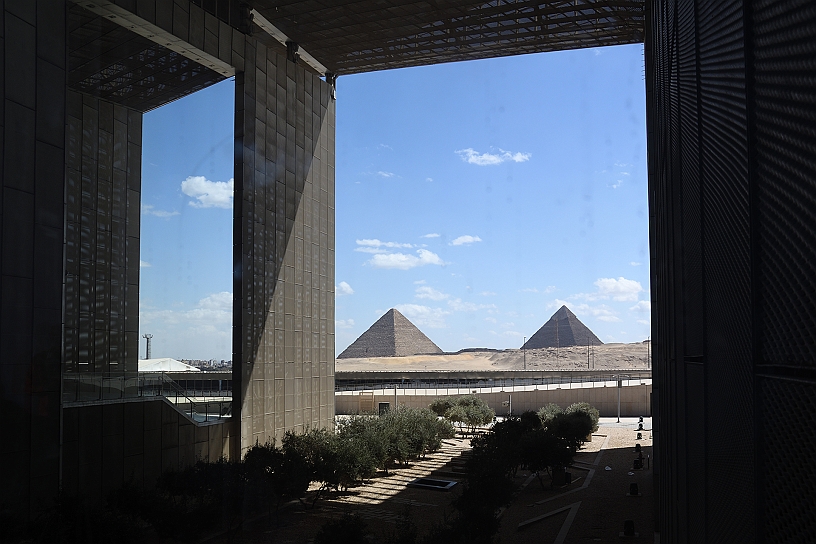 94 MAK_7217.jpg - Il Grande Museo Egizio de Il Cairo dista 2 chilometri dalle piramidi di Giza.